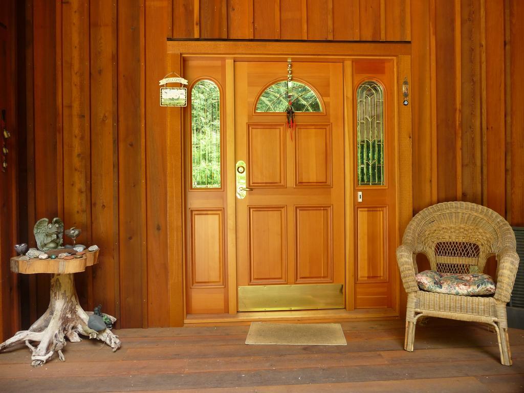 Davis Brook Retreat Acomodação com café da manhã Sechelt Exterior foto