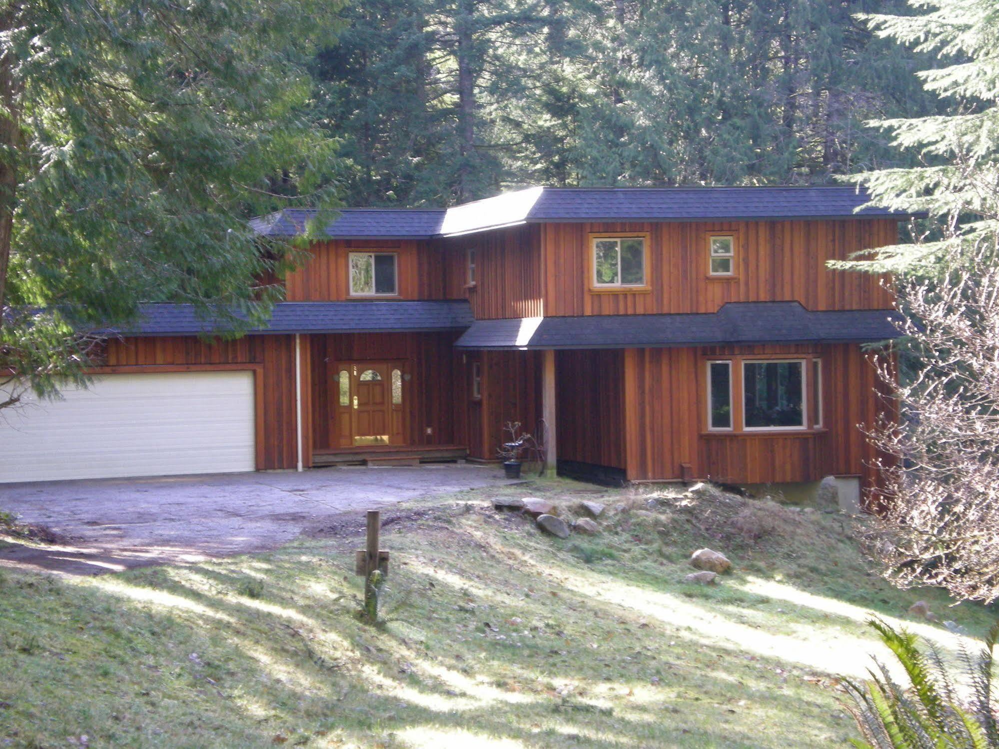 Davis Brook Retreat Acomodação com café da manhã Sechelt Exterior foto